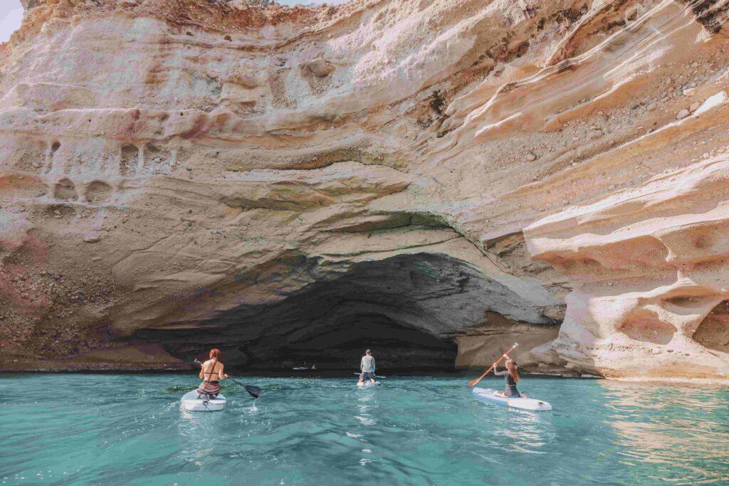 SUP to discover caves in Portugal